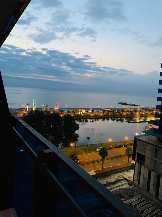 Orbi City Luxury Suit Batumi Bagian luar foto