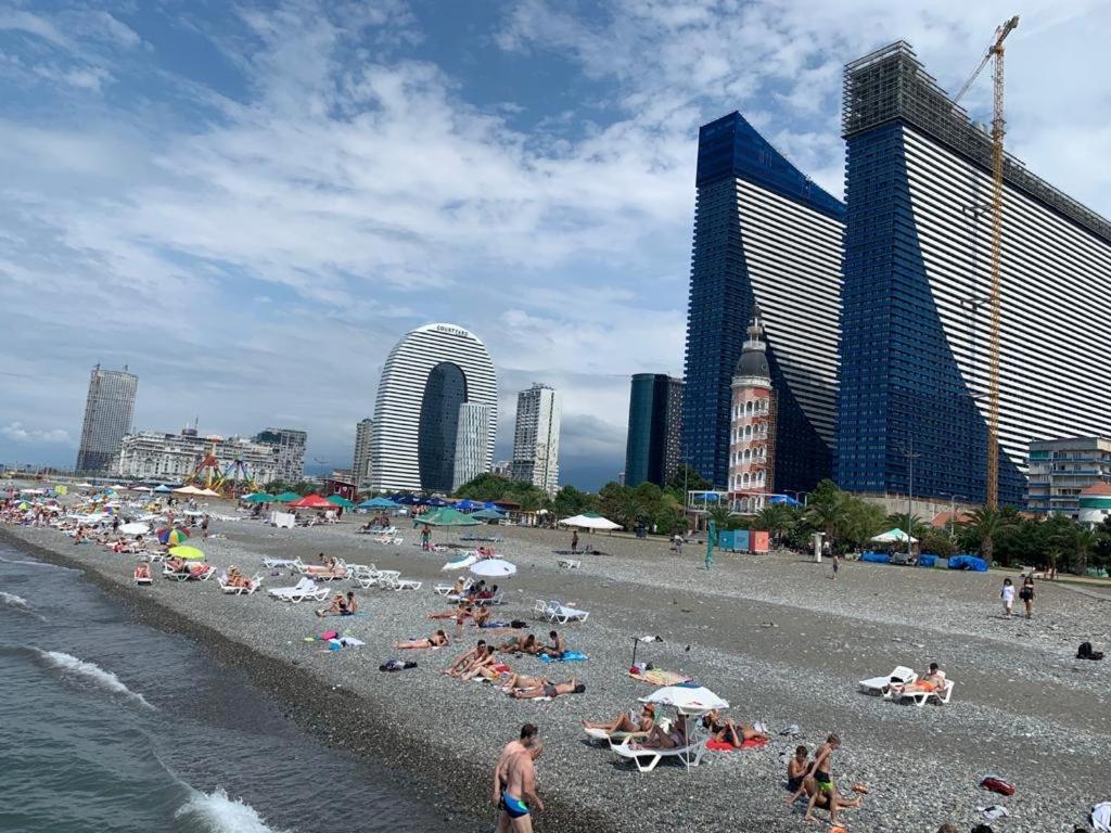 Orbi City Luxury Suit Batumi Bagian luar foto