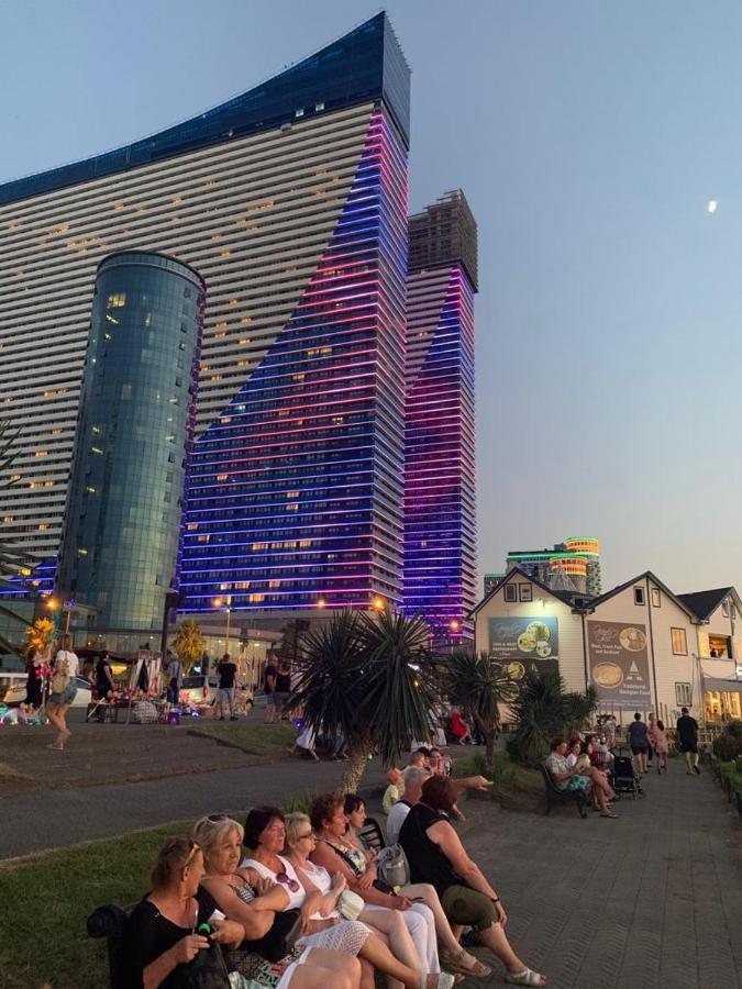 Orbi City Luxury Suit Batumi Bagian luar foto